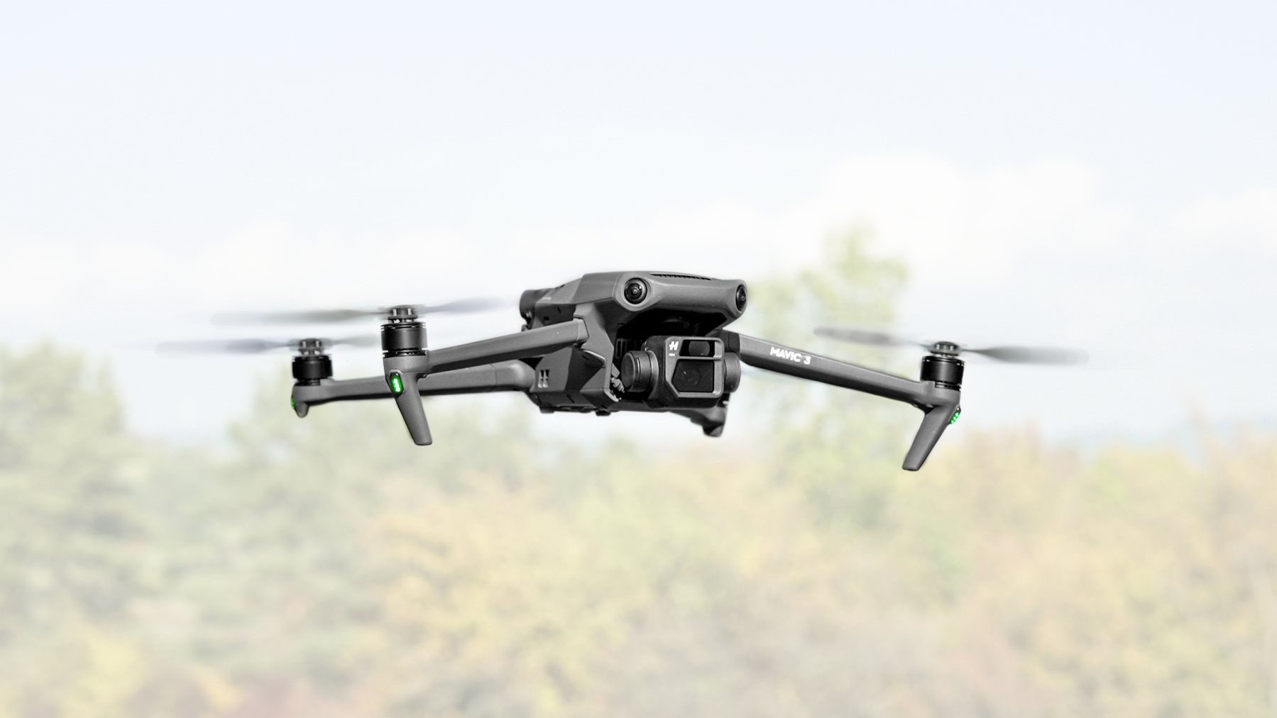 DJI Mavic 3 von KINGUNION im Flug – Drohnenaufnahmen indoor und outdoor