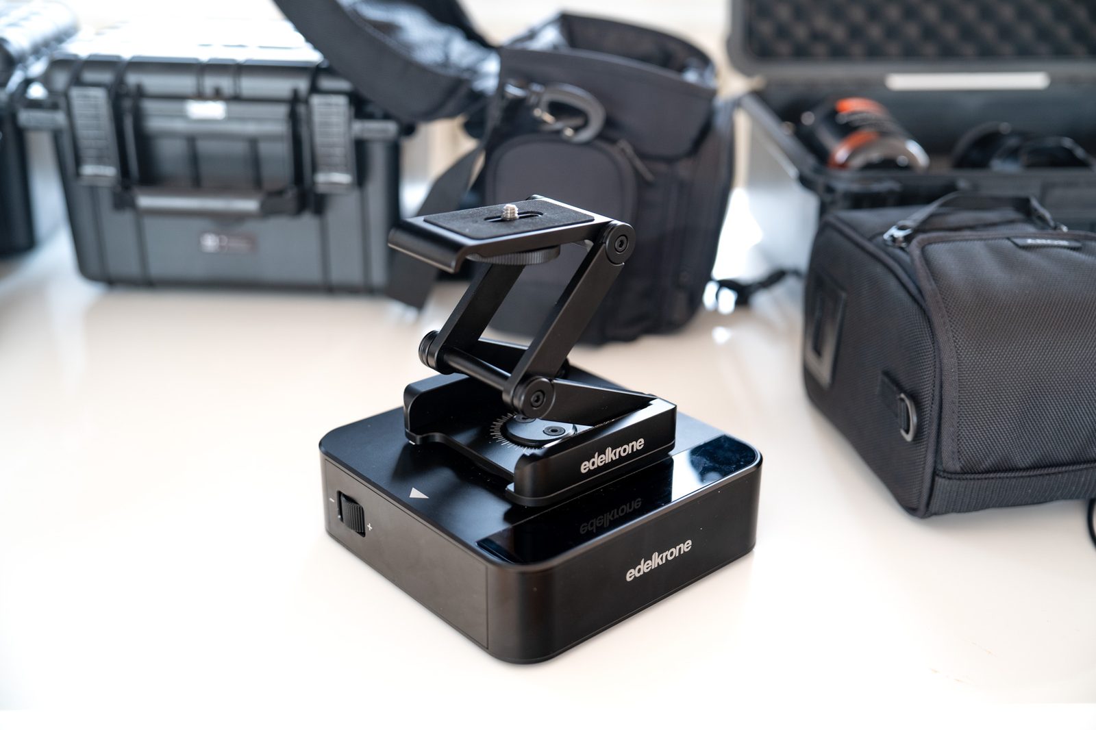 Edelkrone Slider auf dem Tisch